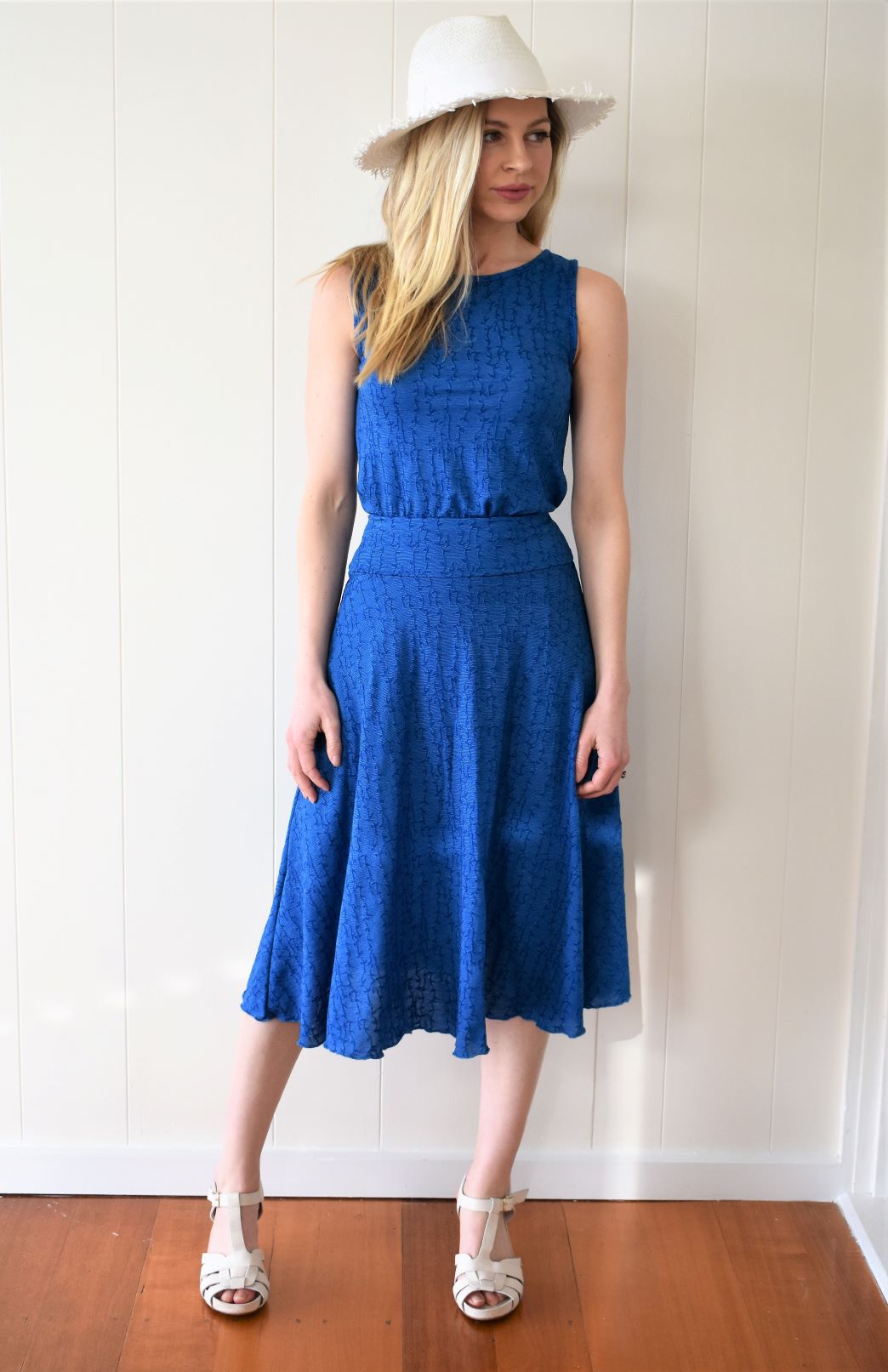 Azure Blue Vine Women's Merino Wool Sleeveless Capri Top