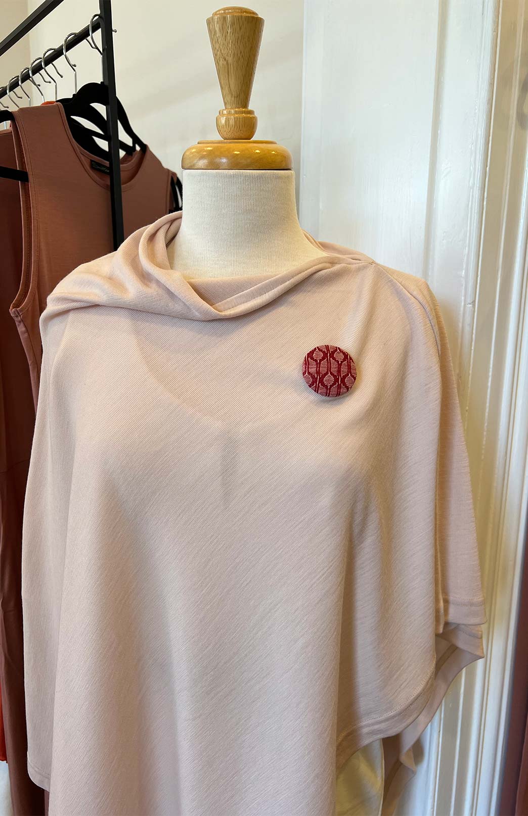 Red Keyhole Women's Merino Wool Magnetic Button Brooch