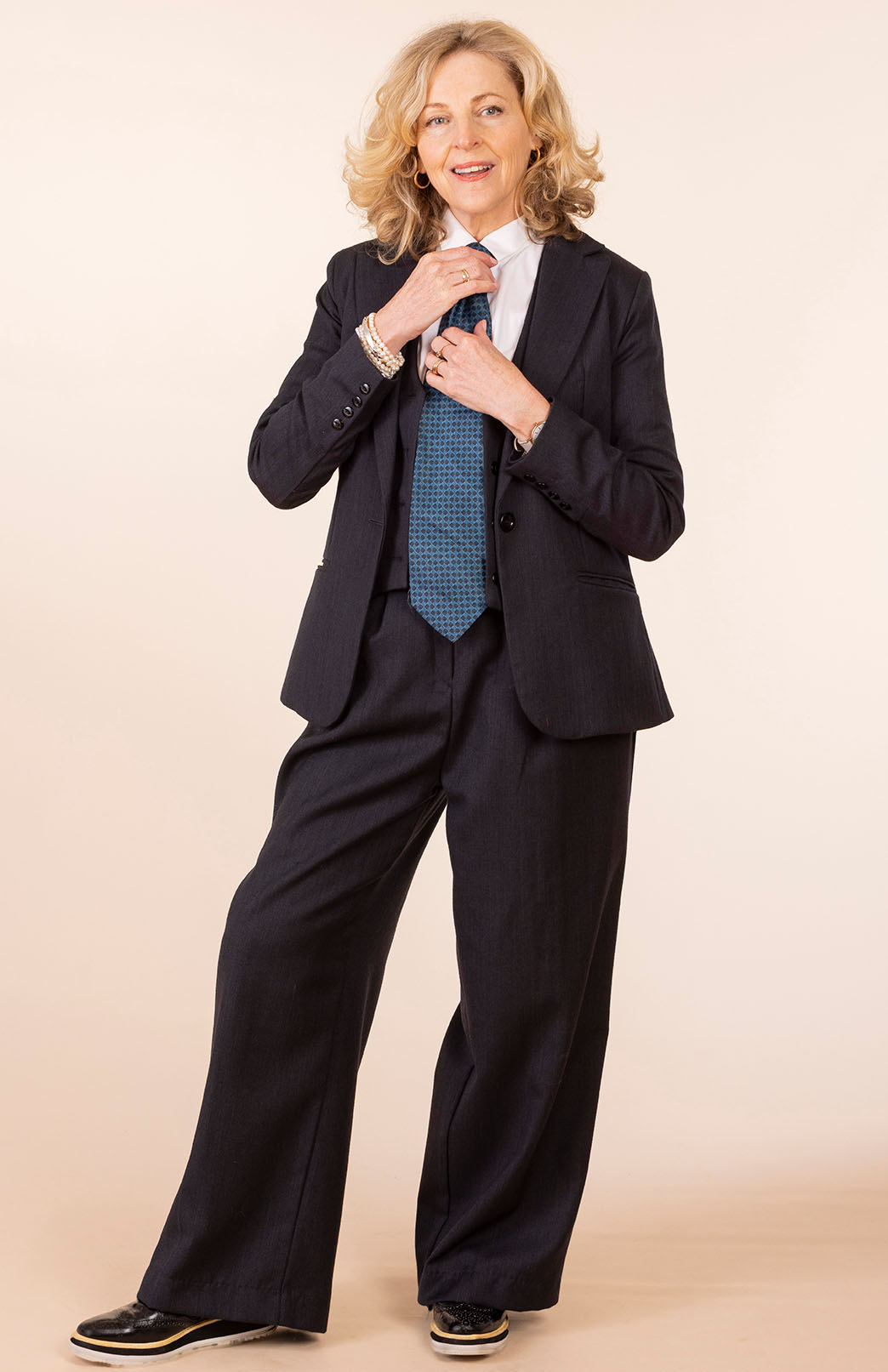 Obsidian Grey Herringbone Women's Superfine Merino Wool Herringbone Wide Leg Pleated Pants 