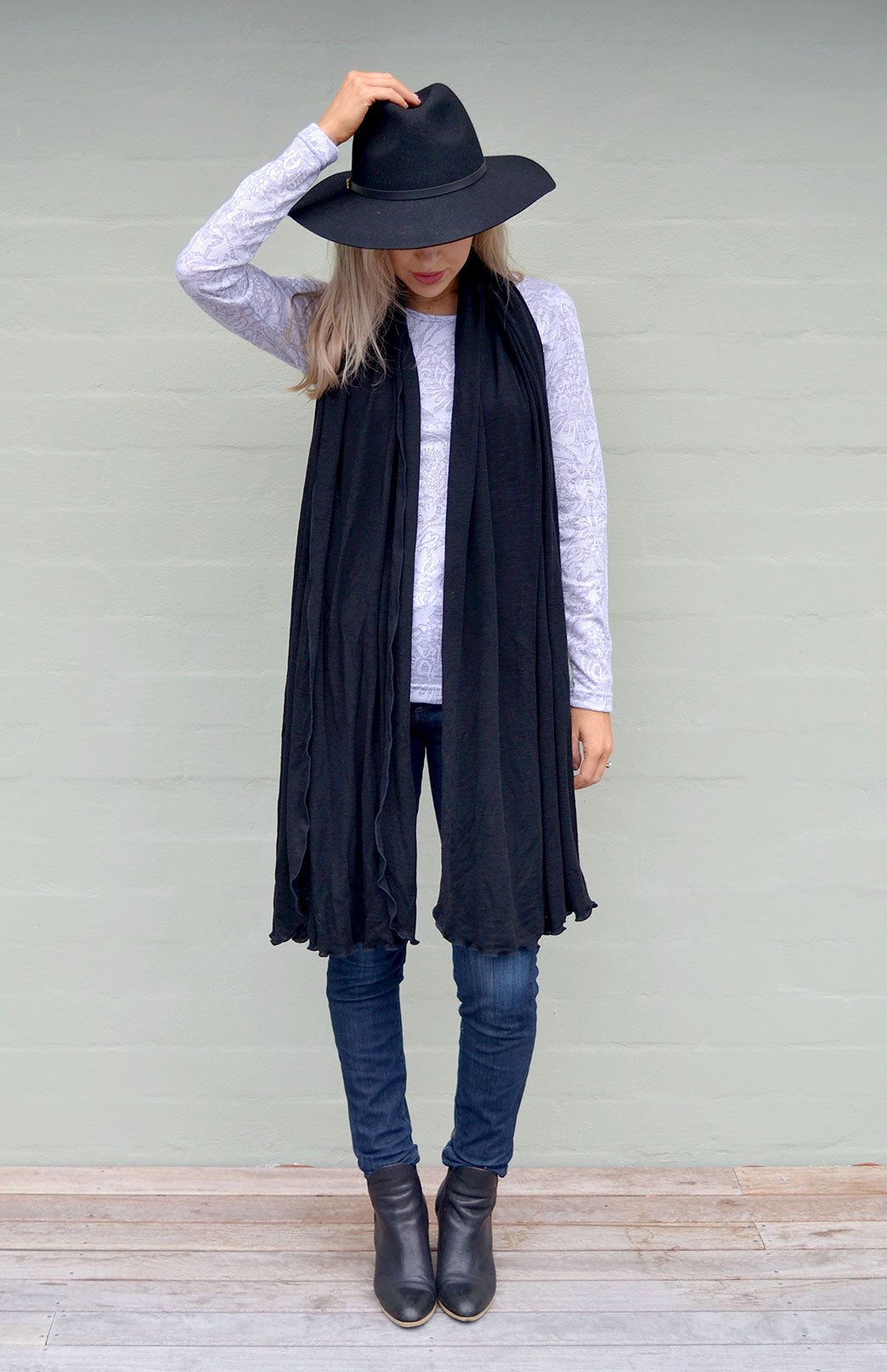 Black Women's Merino Wool Luxury Scarf