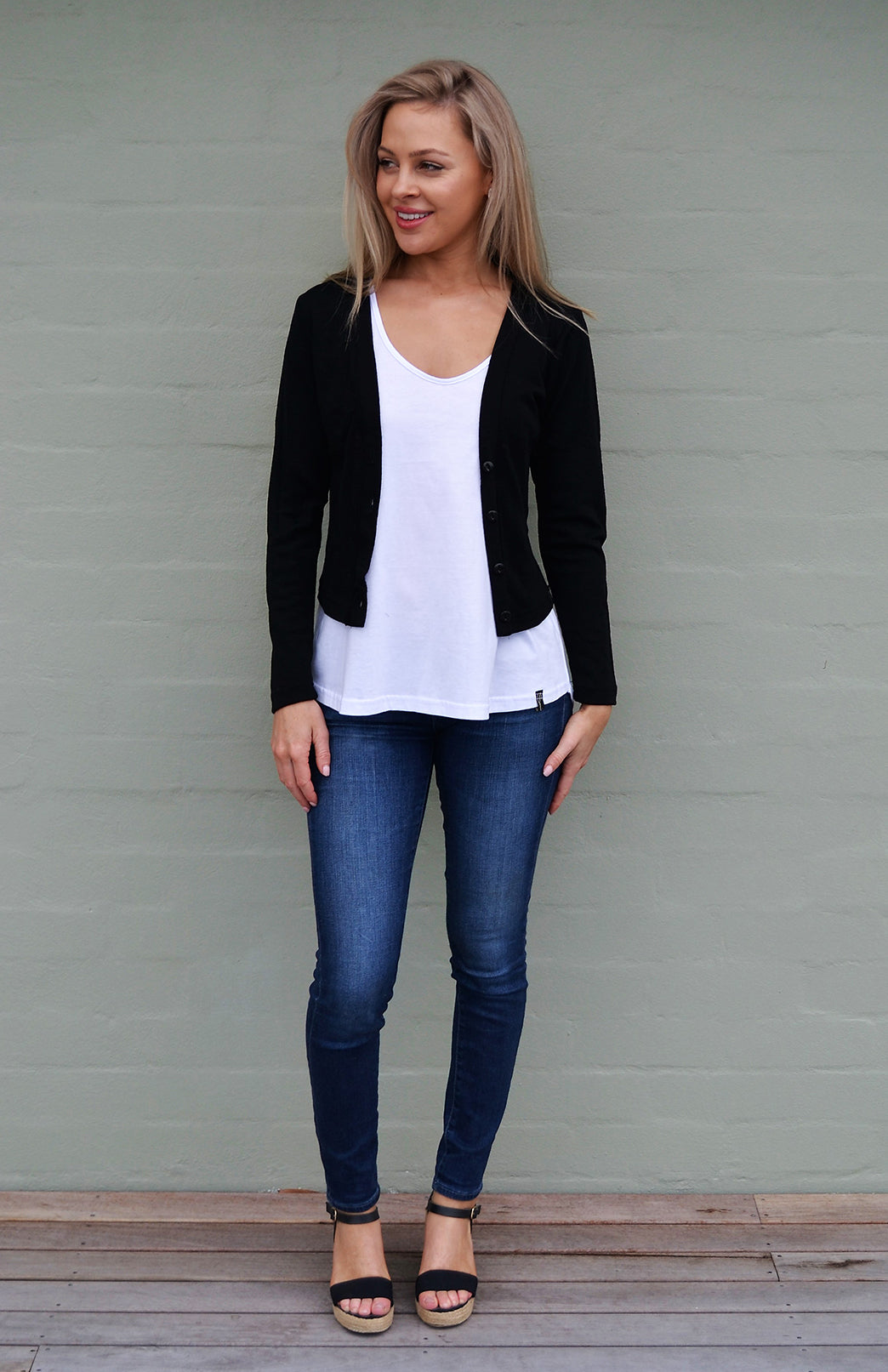 Black Women's Cropped Cardigan with Long Sleeves