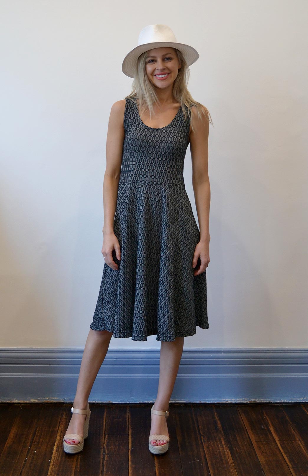 Black Keyhole Women's Merino Wool Sleeveless Dress