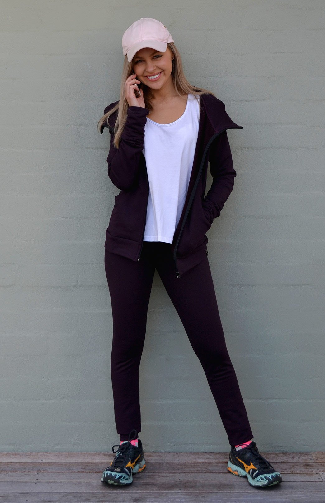 Plum Purple Women&#39;s Merino Wool 270gsm Fleece High Waisted Thermal Winter Leggings or Yoga Clothing
