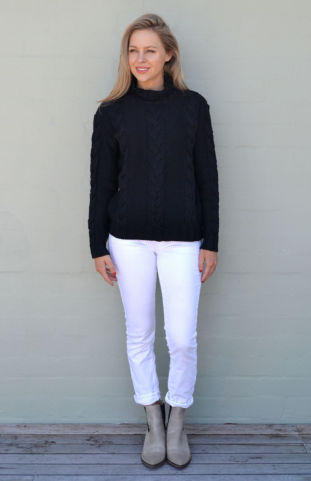 Navy Blue Women's Merino Wool Cable Knit Jumper 