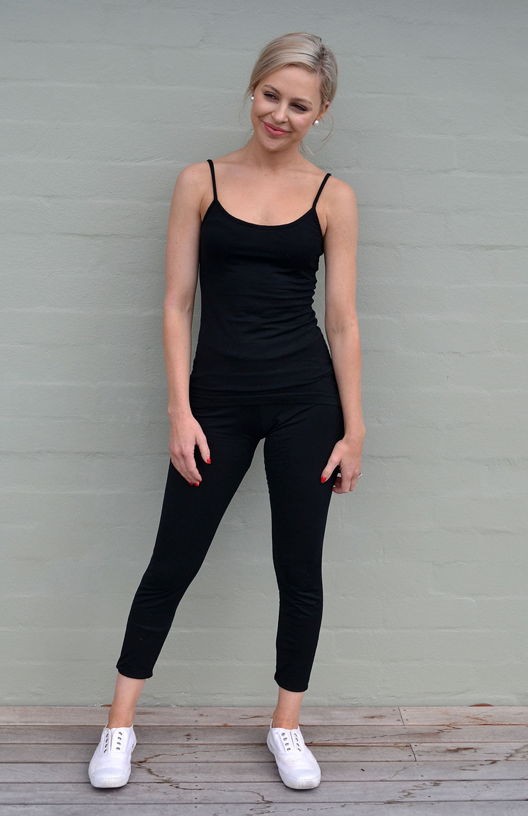 Black Women&#39;s Merino Fleece Wool 7/8th Crop Leggings
