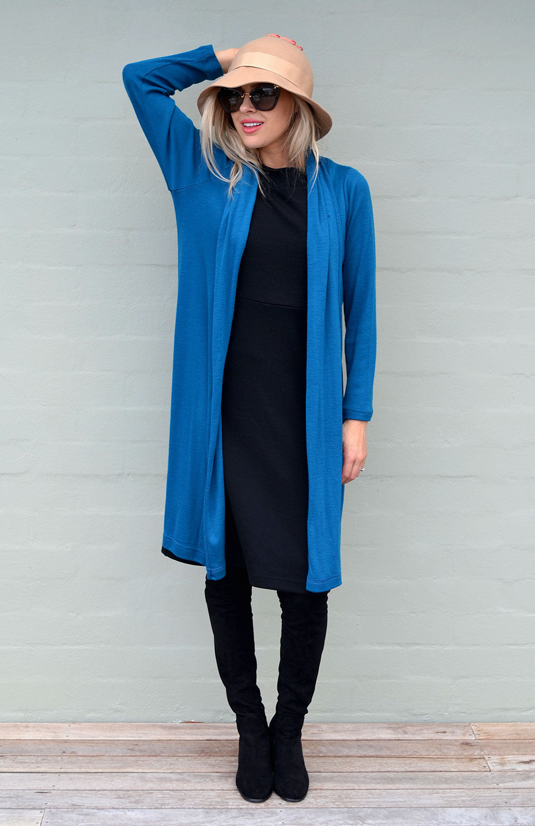 Black Women's Merino Wool Sleeveless Straight Dress