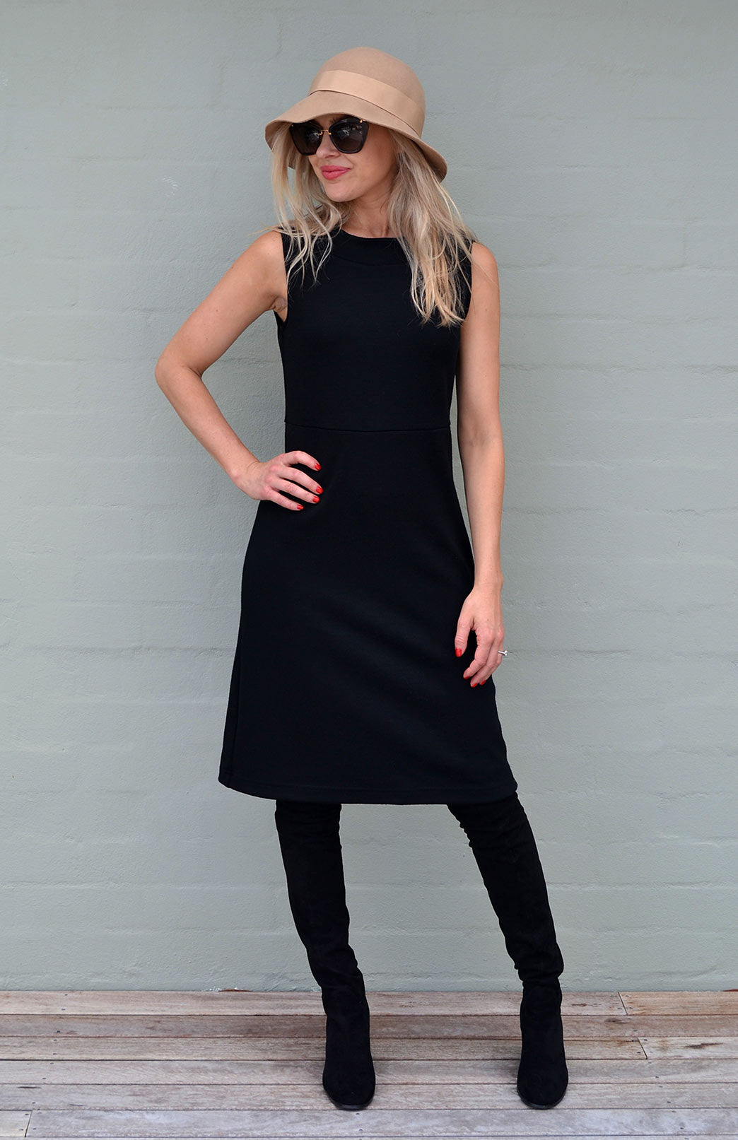 Black Women's Merino Wool Sleeveless Straight Dress