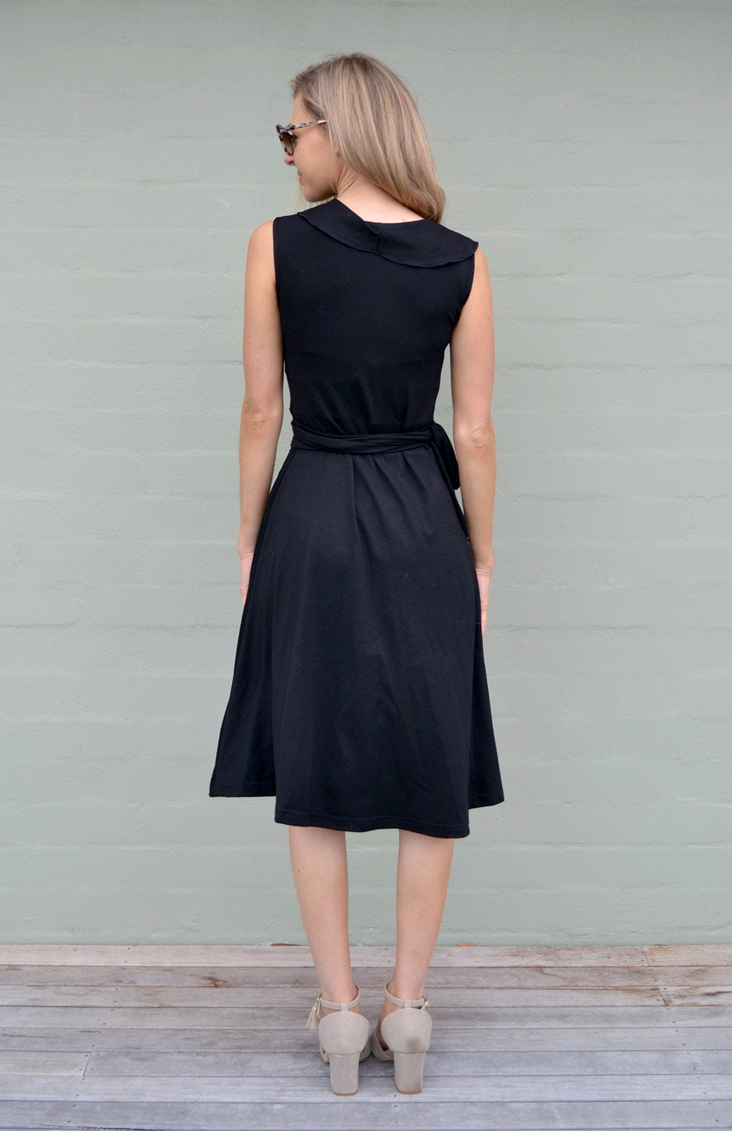 Black Women&#39;s Merino Wool Sleeveless Wrap Dress
