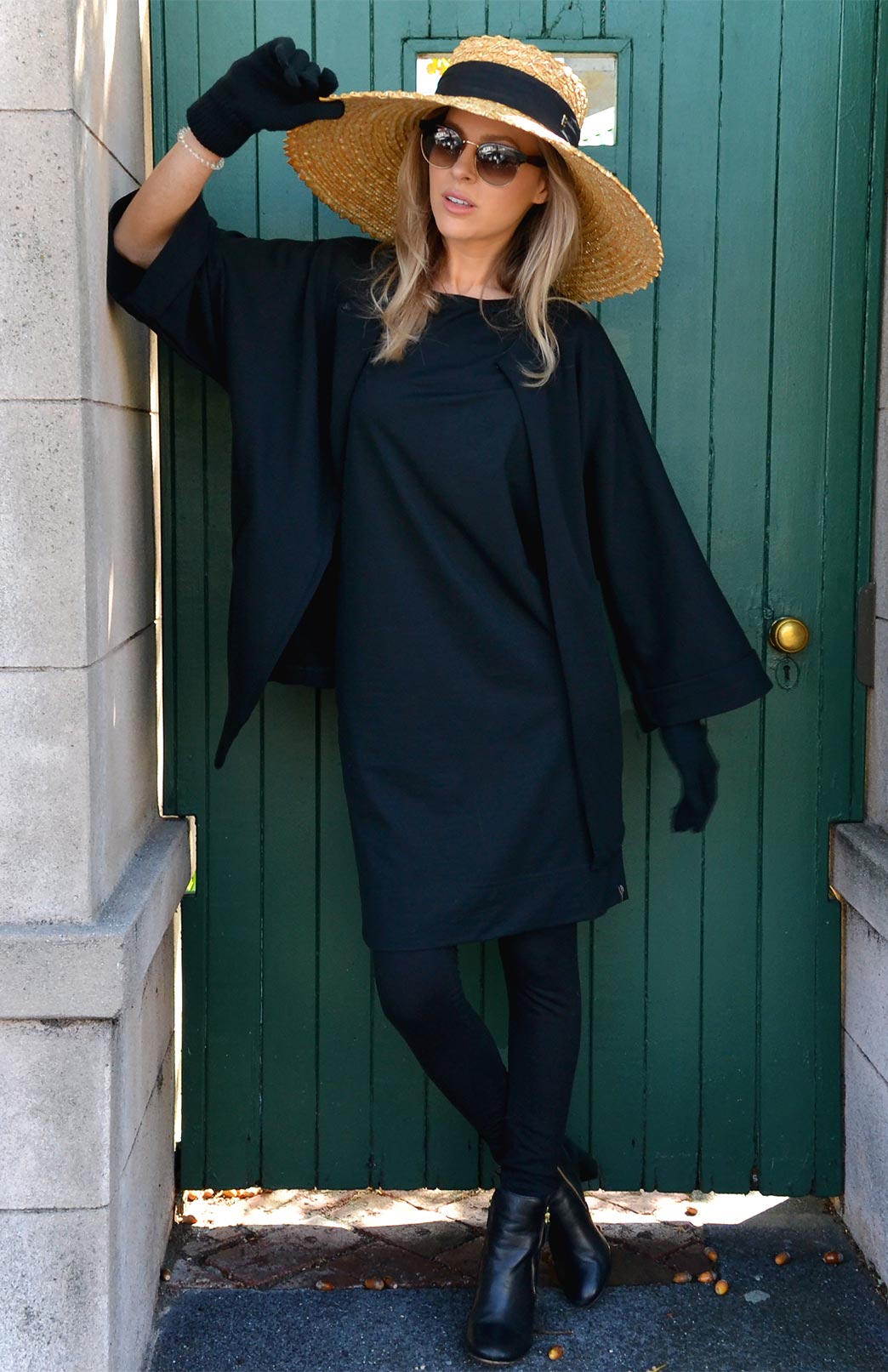 Black Women's Sleeveless Shift Dress in Light 150gsm Pure Merino Wool