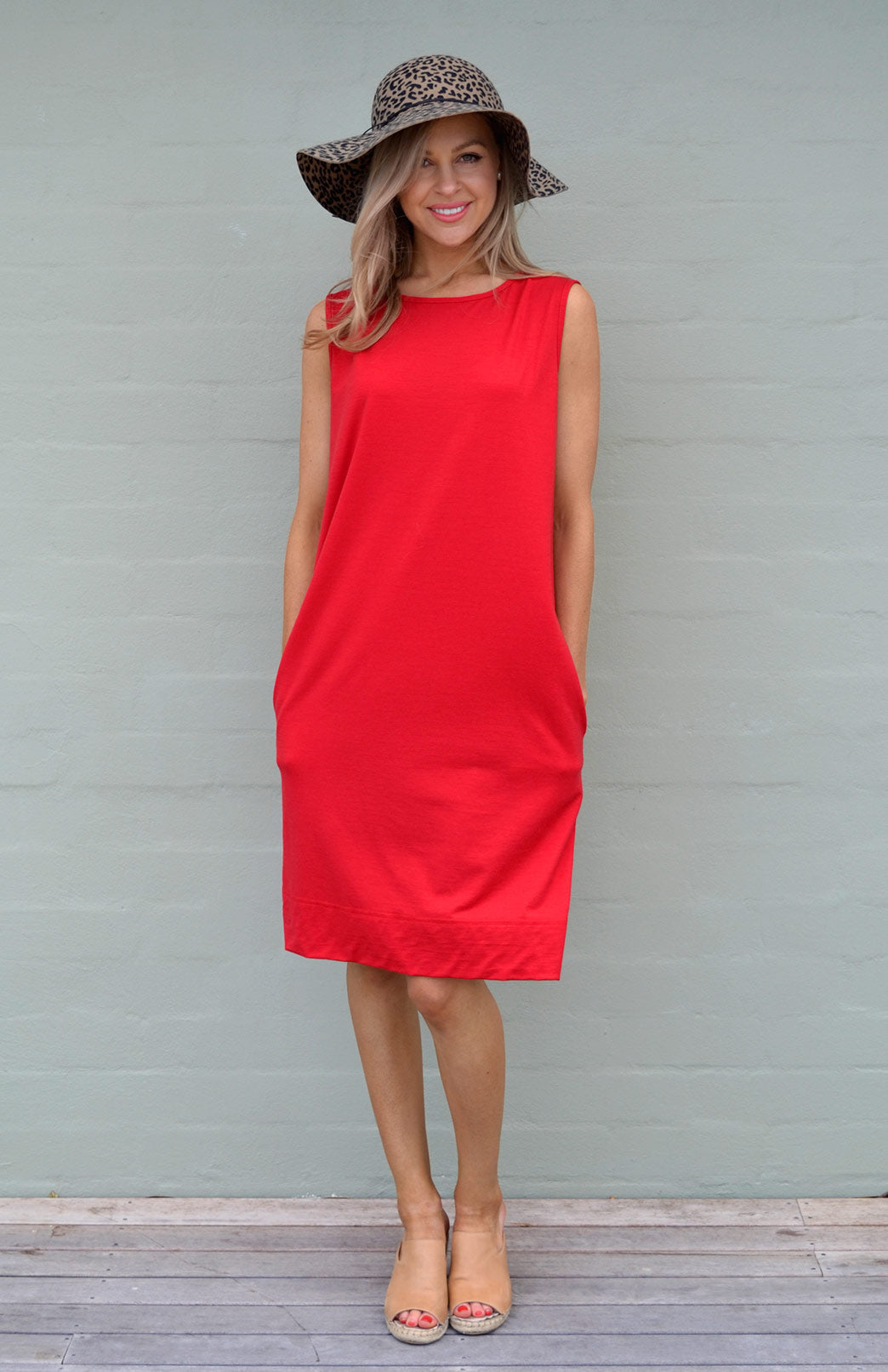 Chilli Red Women's Sleeveless Shift Dress in Light 150gsm Pure Merino Wool