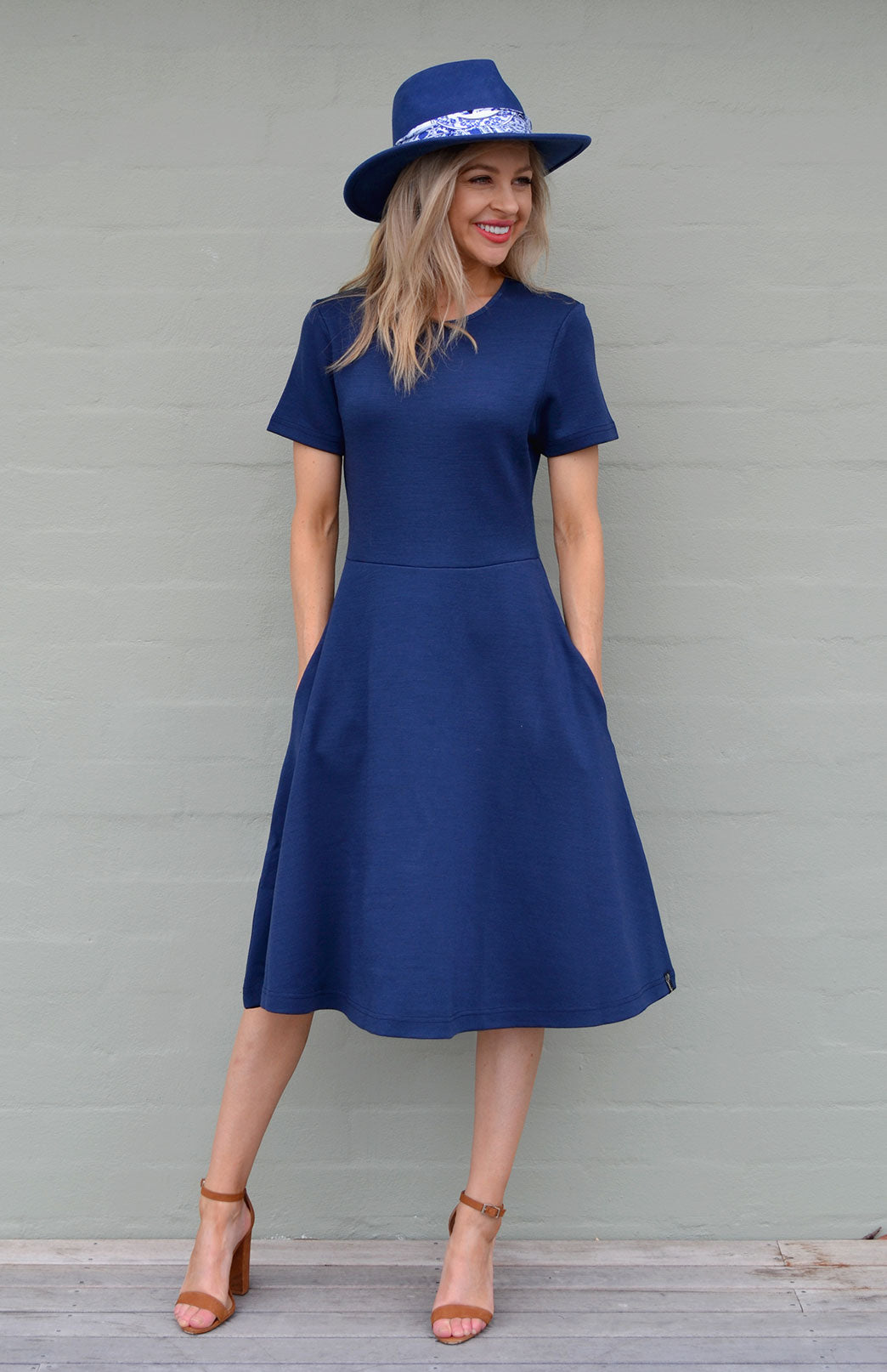 short sleeve wool dress *VIRTUAL TRUNK SHOW* Oscar de la Renta Short Sleeve Draped Waist Wool Day Dress