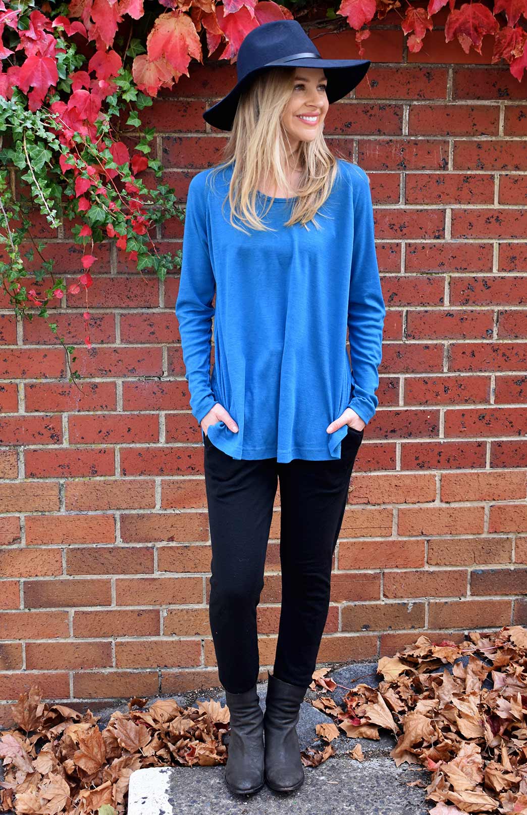 Cornflower Blue Women's Merino Wool Long Sleeve Top with Raglan Sleeves
