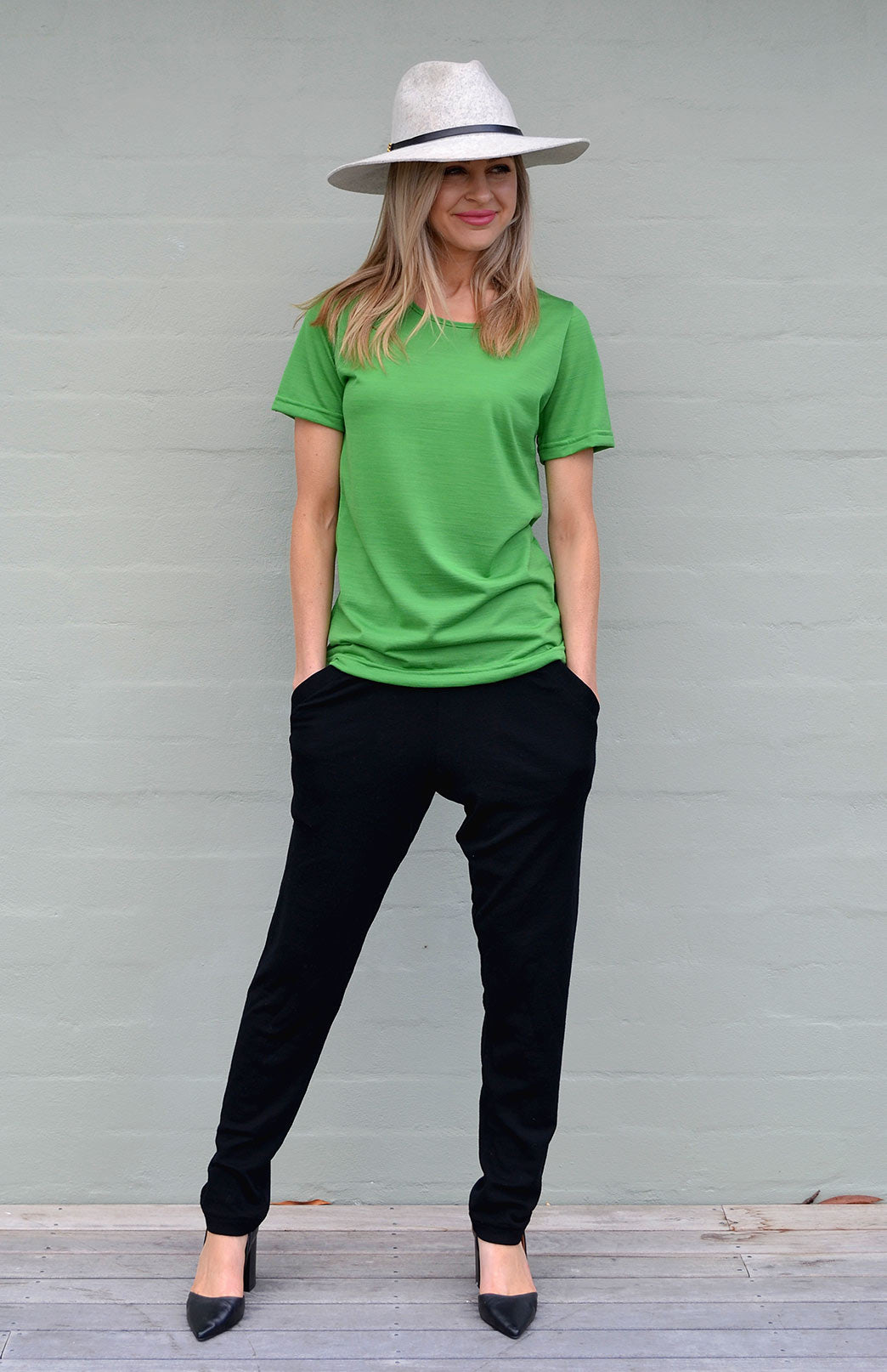 Apple Green Women's Merino Wool Short Sleeve Round Neck T-Shirt Top