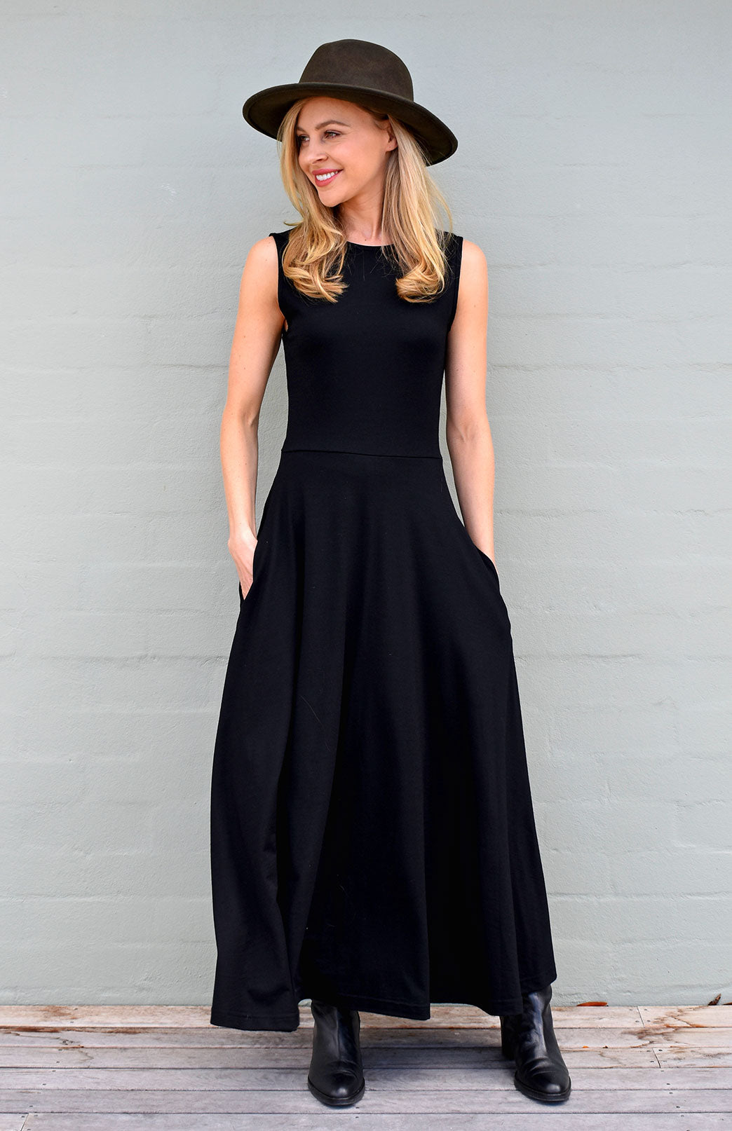 Black Women's Merino Wool Sleeveless Dress