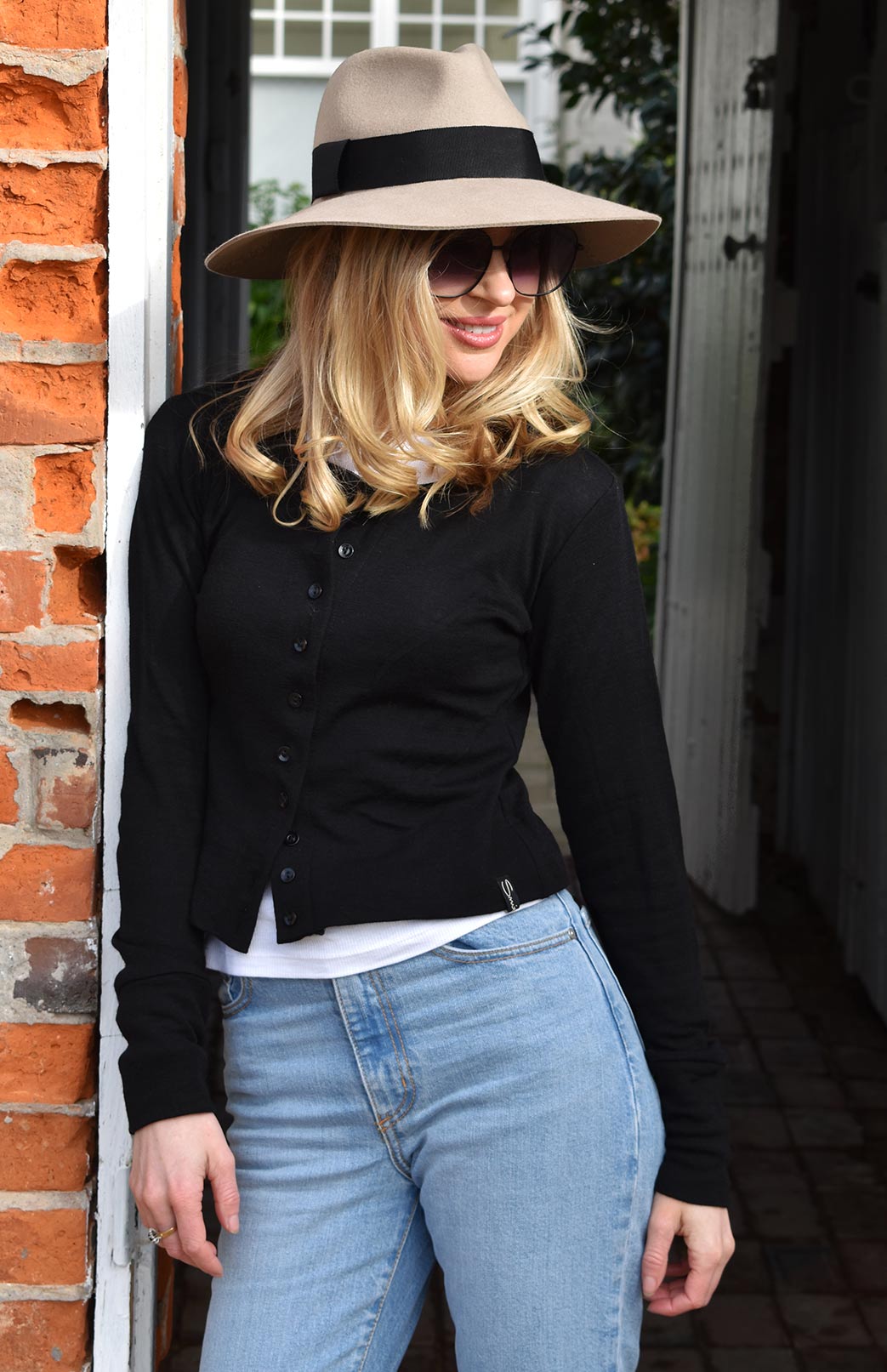 Black Women's Merino Wool Long Sleeve Round Neck Waist Cardigan
