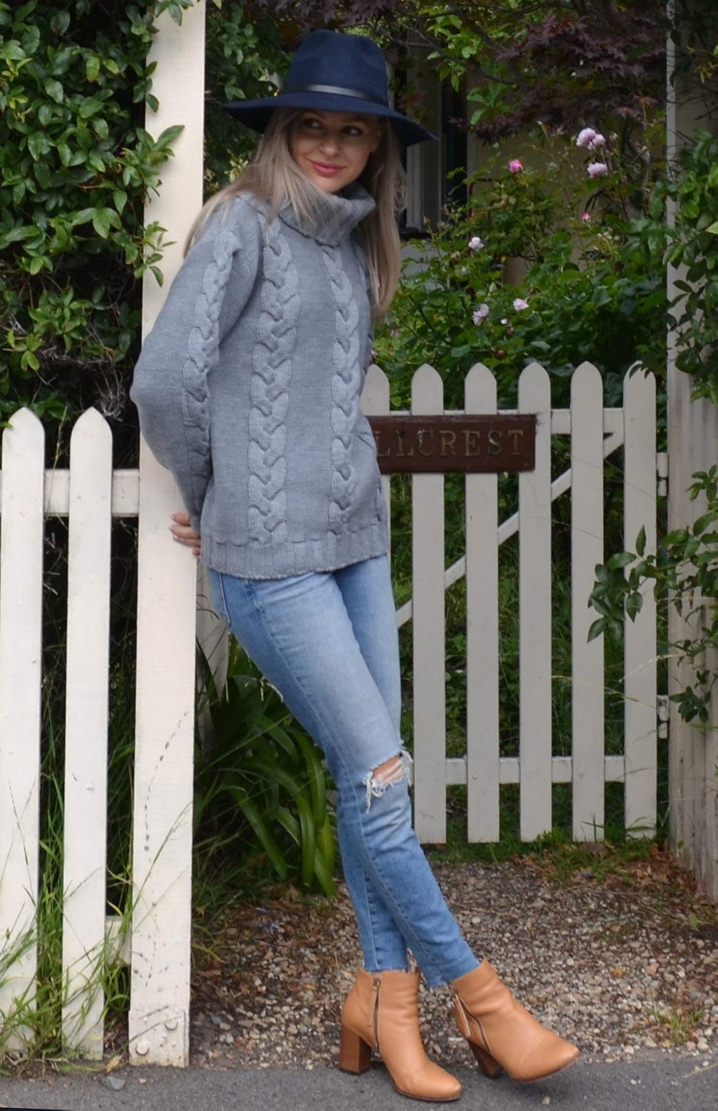 Cloud Grey Women's Merino Wool Cable Knit Jumper 