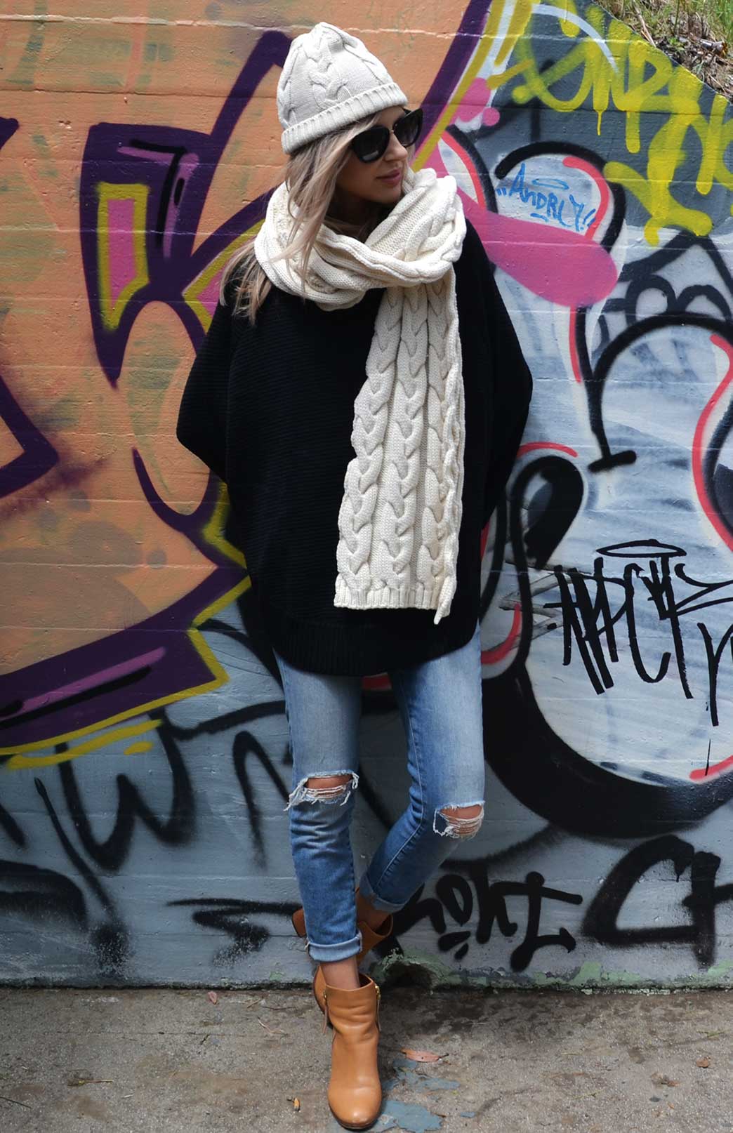 Ivory Women's Merino Wool Chunky Cable Knit Scarf