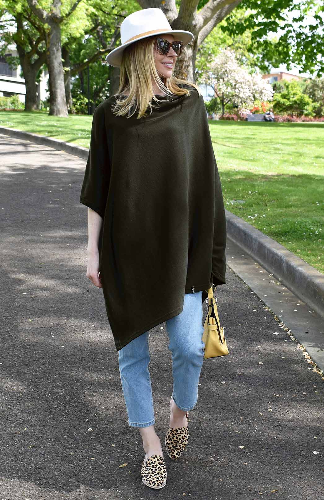 Kale Green Women's Merino Wool Plain Poncho