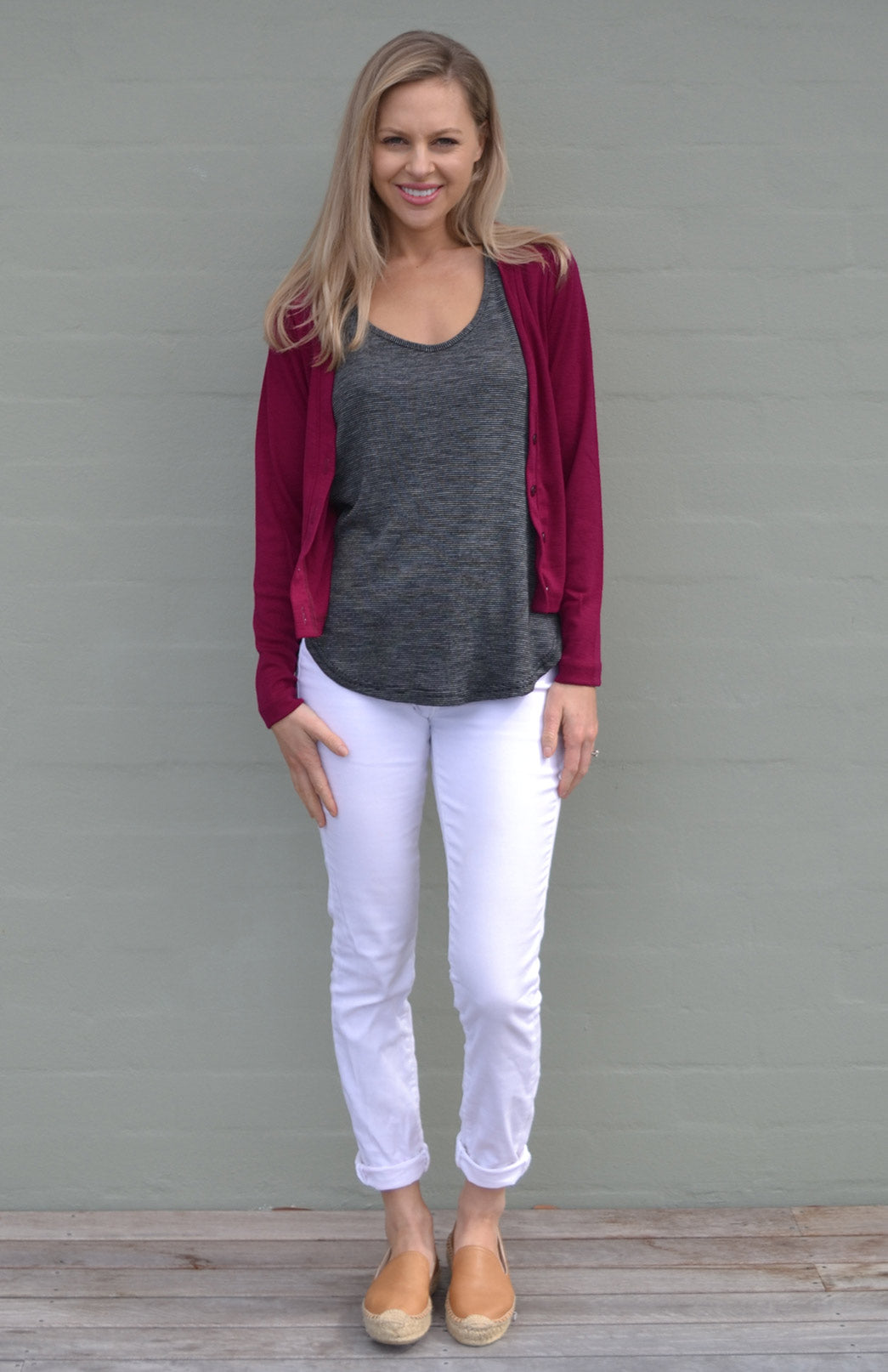 Long Sleeve Crop Cardigan Women's Cropped Cardigan with Long Sleeves