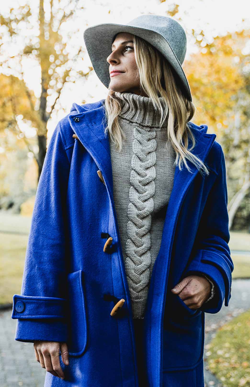 Oatmeal Women's Merino Wool Cable Knit Jumper 