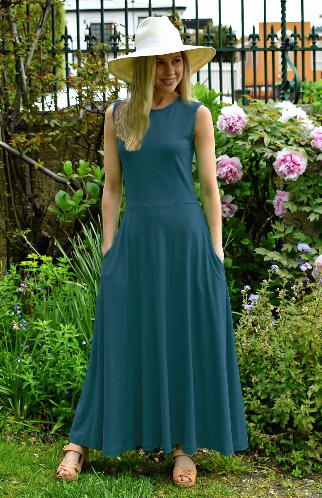 Flo Dress Women's Merino Wool Sleeveless Dress