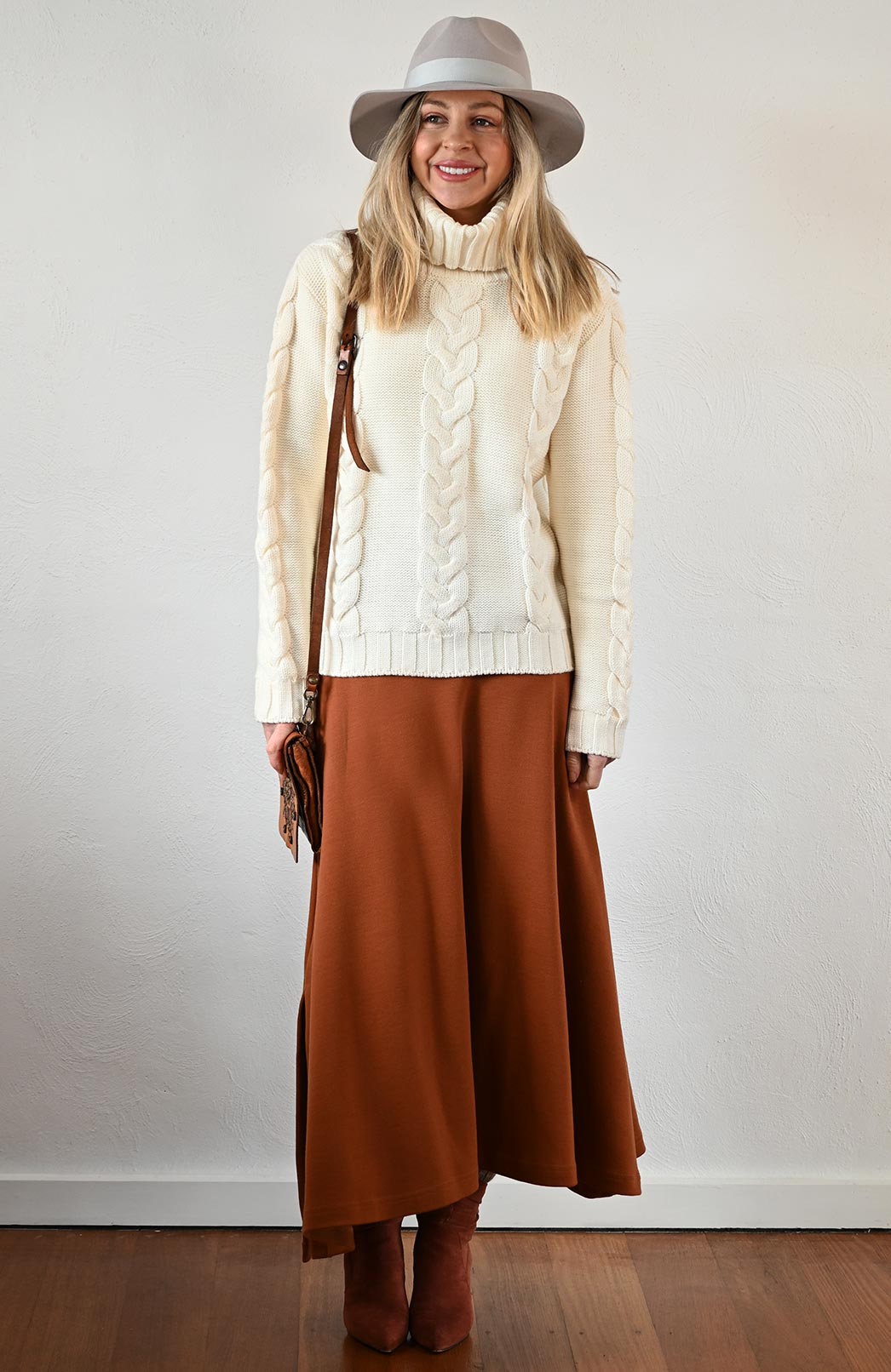 Ivory Women's Merino Wool Cable Knit Jumper 