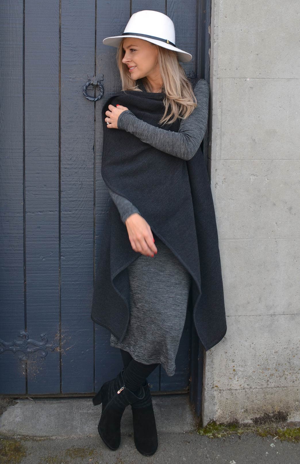 Charcoal Marl Women's Merino Wool Classic Knitted  Sleeveless Wrap