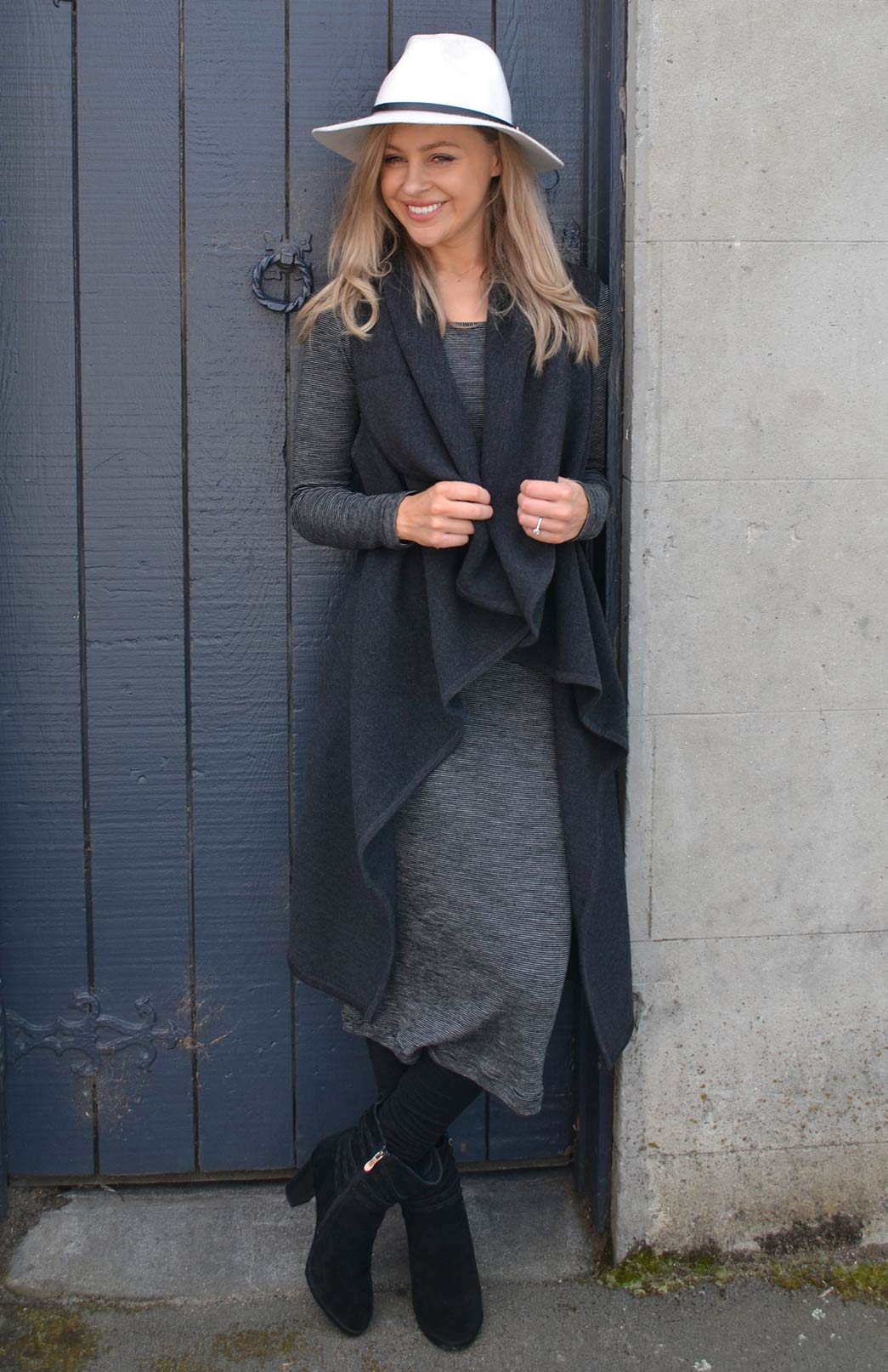 Charcoal Marl Women's Merino Wool Classic Knitted  Sleeveless Wrap