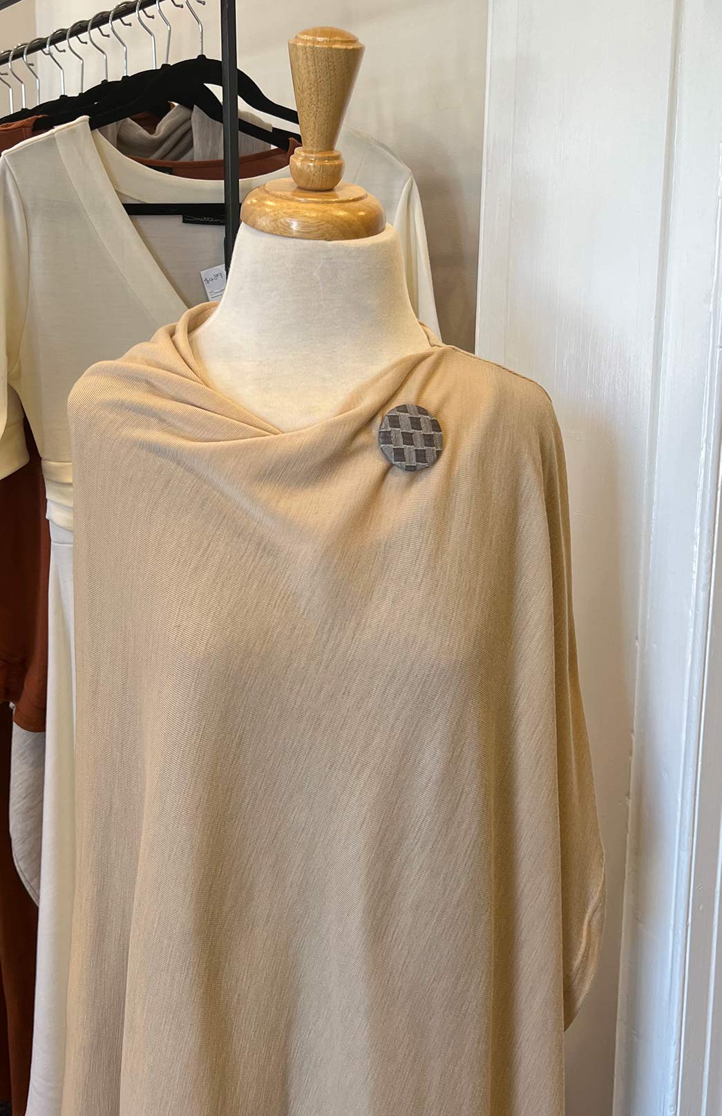 Cinnamon Check Women's Merino Wool Magnetic Button Brooch