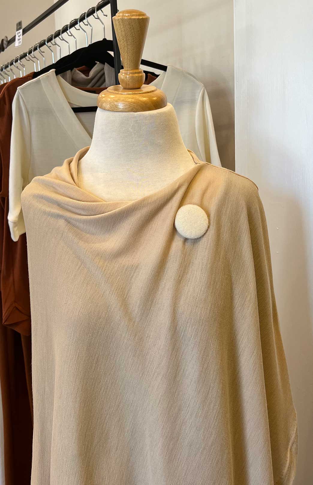 Ivory Women's Merino Wool Magnetic Button Brooch