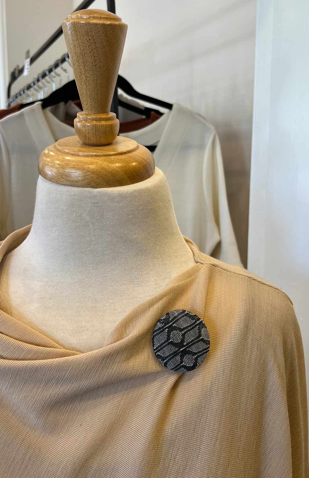 Steel Keyhole Women's Merino Wool Magnetic Button Brooch