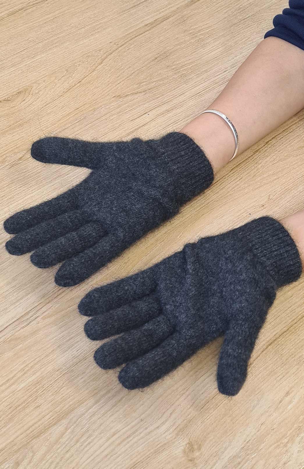 Jade Green Unisex Merino Wool &amp;amp; Possum Fur Gloves 
