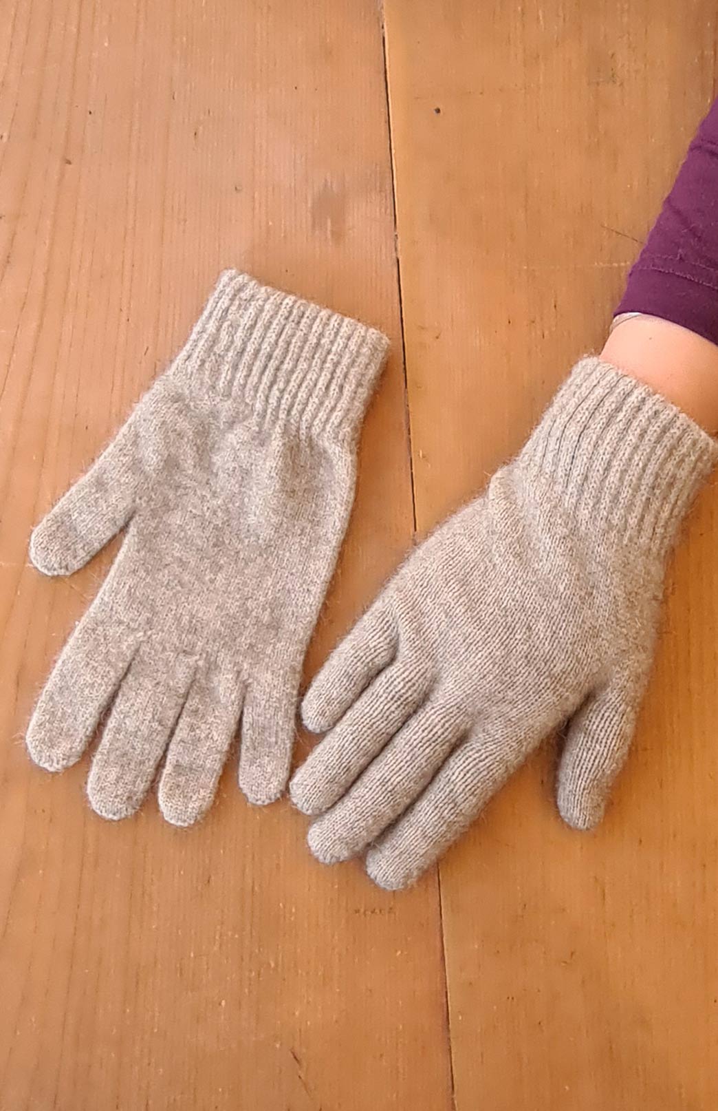 Oatmeal Unisex Merino Wool &amp; Possum Fur Gloves 
