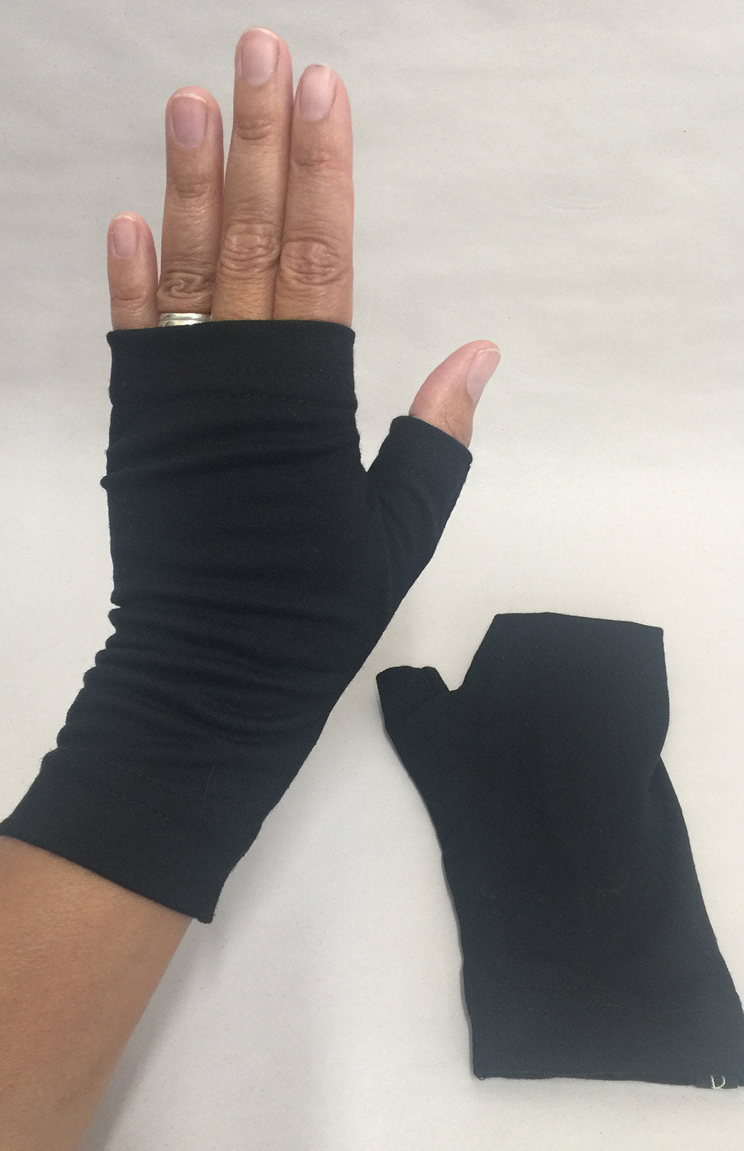 Black Fleece Merino Wool Thermal Fingerless Mittens