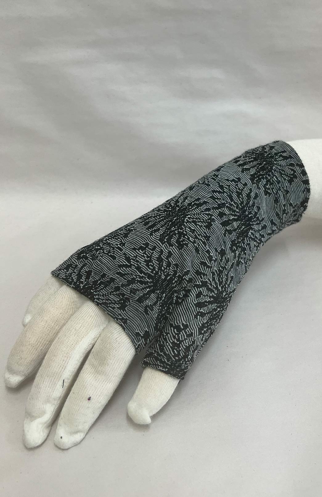 Black Dandelion Merino Wool Thermal Fingerless Mittens