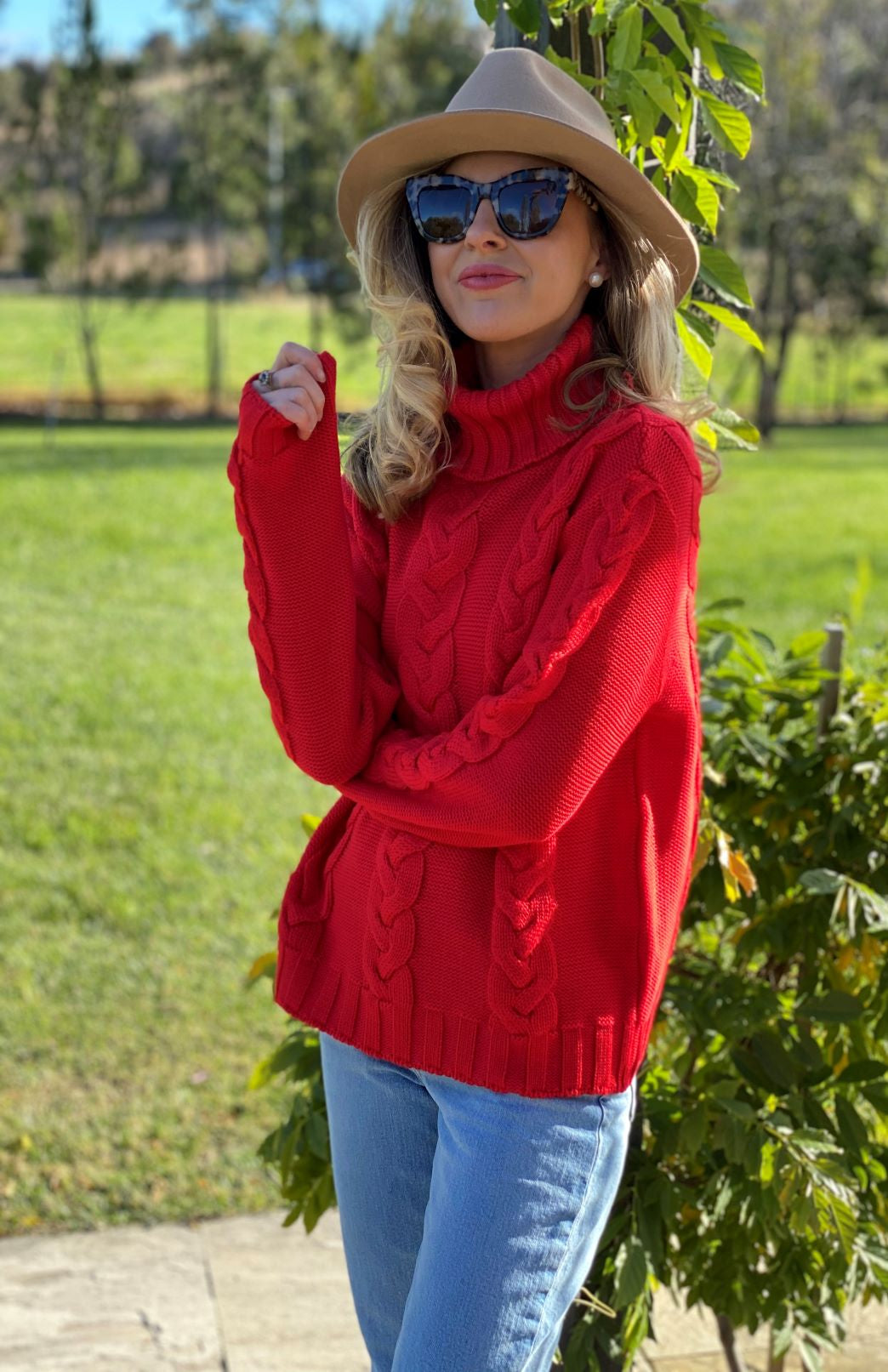 Red Women's Merino Wool Cable Knit Jumper 