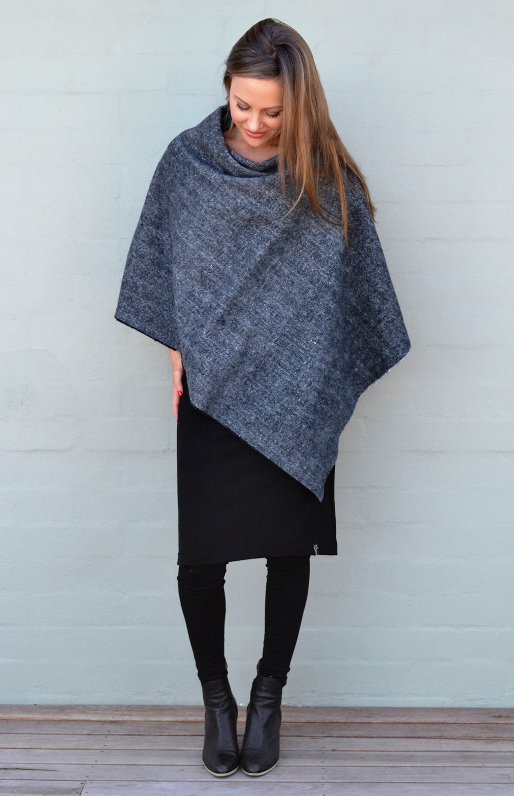 Grey Herringbone Women's Merino Wool Grey Herringbone Waverley Poncho