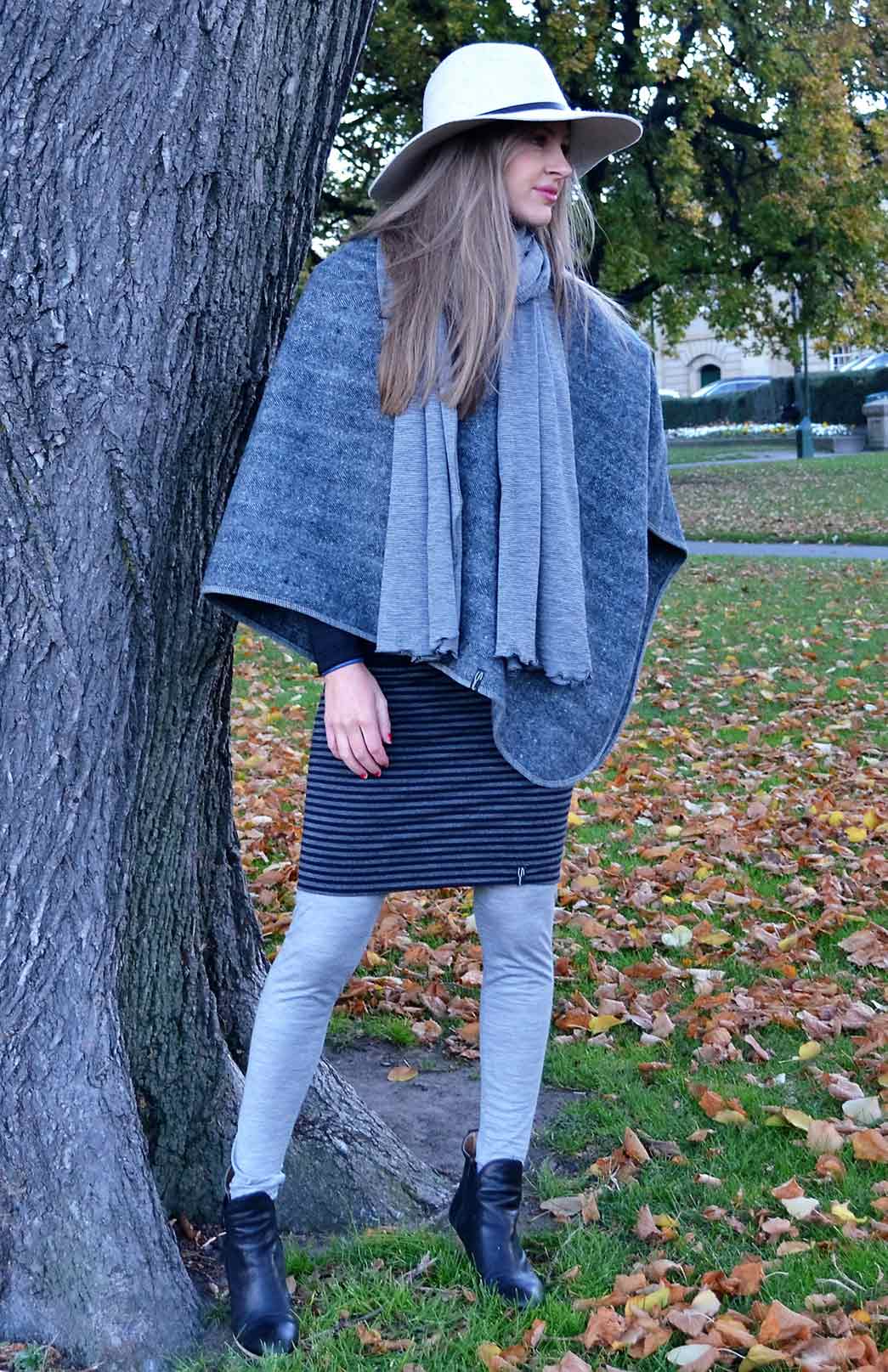 Grey Herringbone Women's Merino Wool Grey Herringbone Waverley Poncho