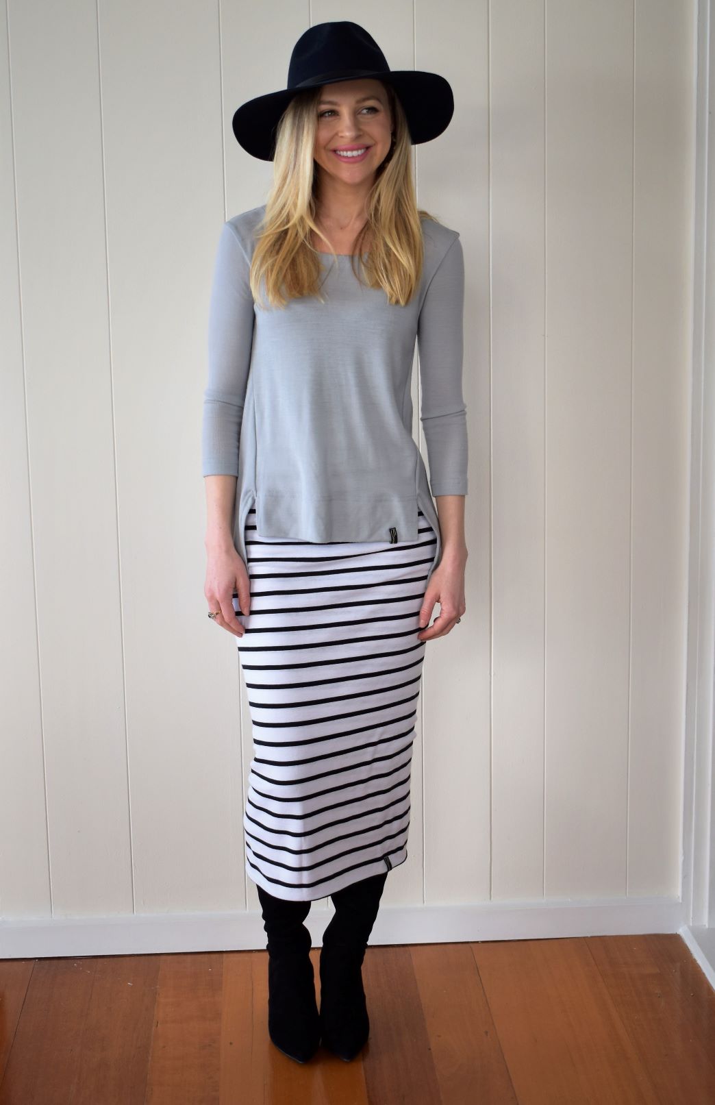 Armani Grey Women's Merino Wool High-Low Top with 3/4 Sleeves
