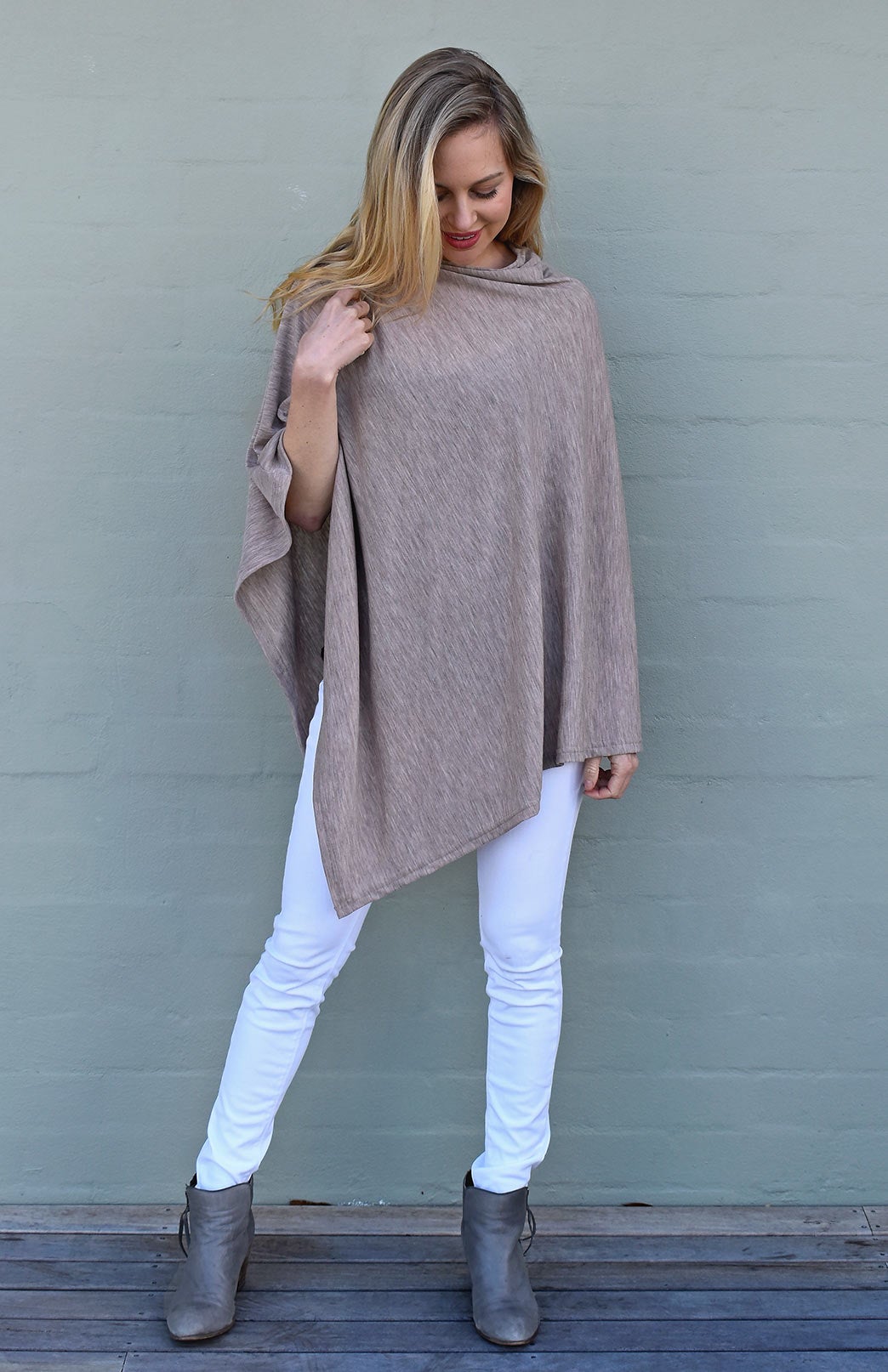 Classic Poncho Women's Merino Wool Plain Poncho