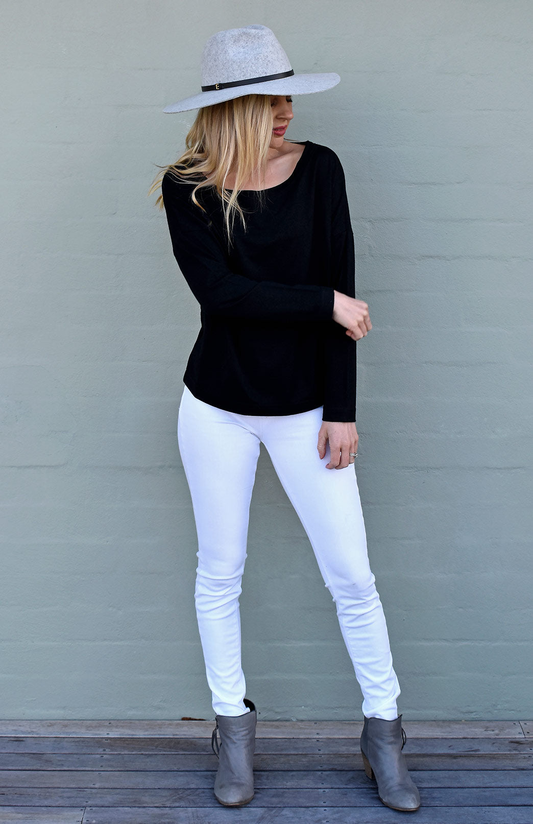 Black Women&#39;s Merino Wool Cruise Top
