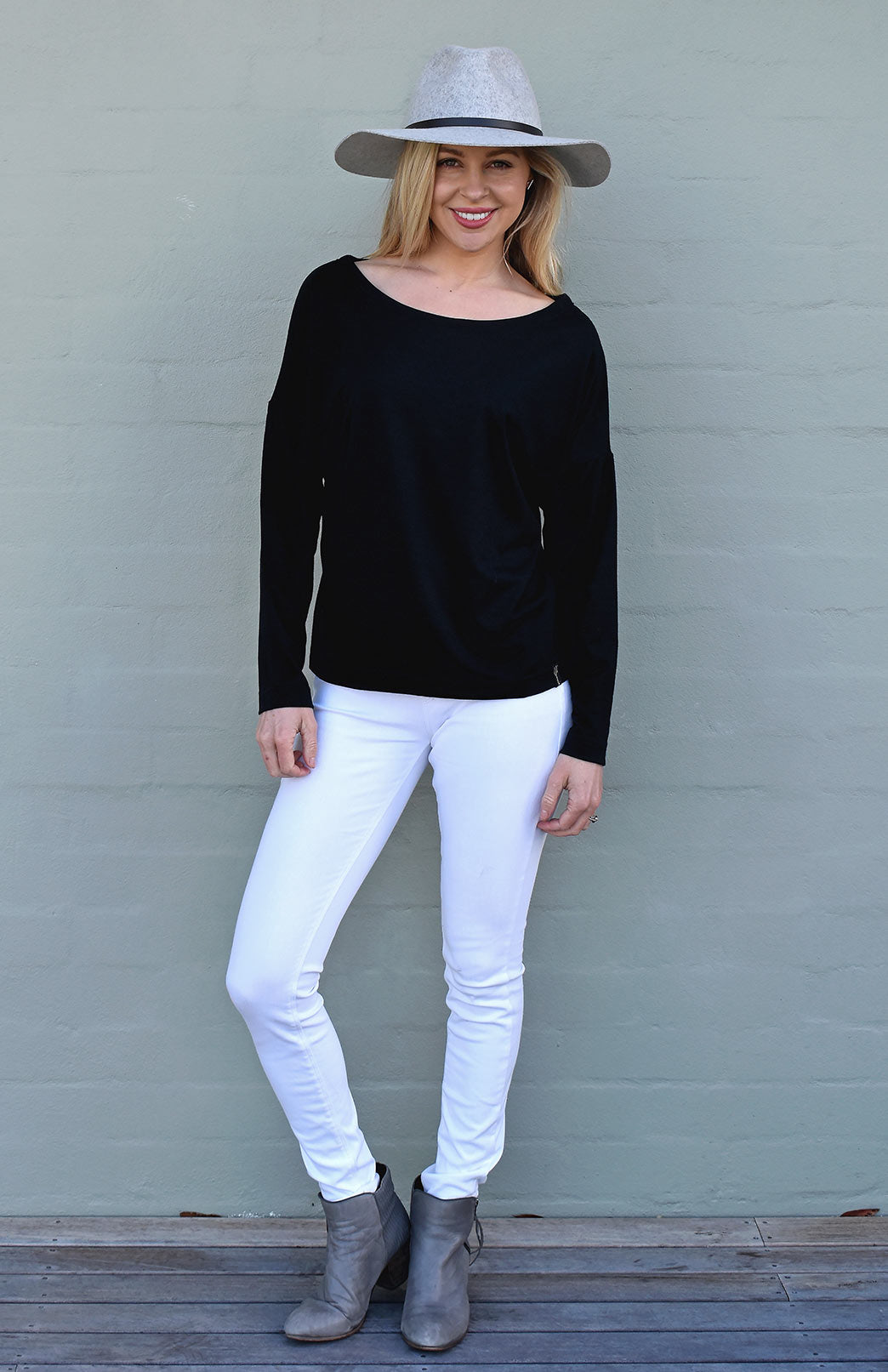 Black Women&#39;s Merino Wool Cruise Top
