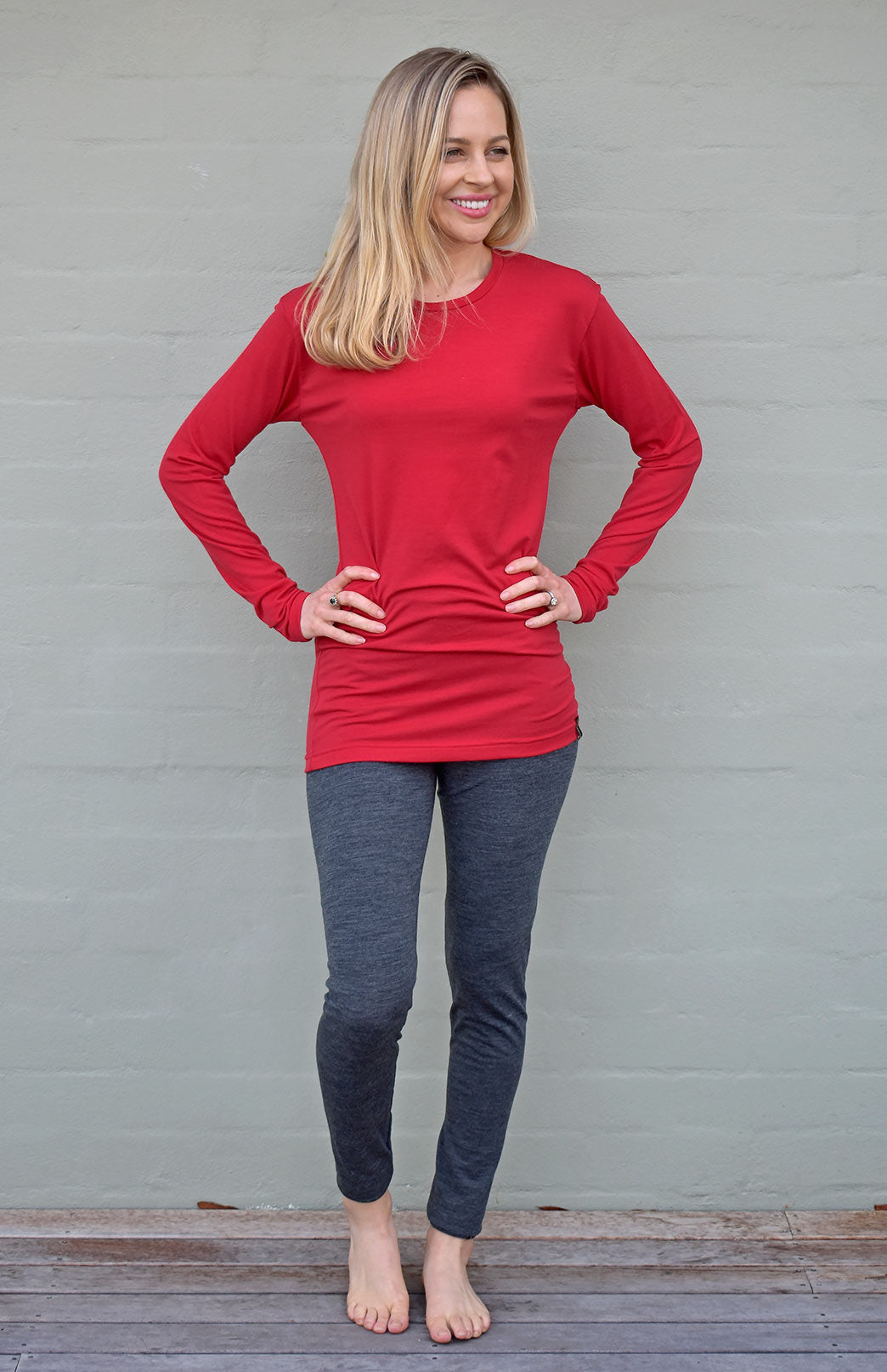 Flame Red Women&#39;s Merino Wool Long Sleeve Midweight Crew Neck Top
