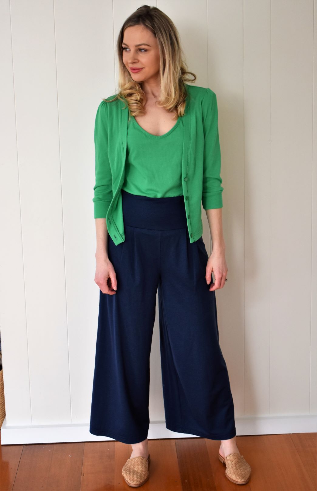 Kelly Green Women's Merino Wool Crop Cardigan with 3/4 Sleeves