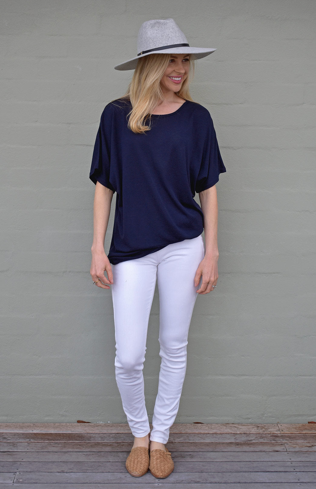 Navy Blue Women&#39;s Merino Wool Loose-Fit Tunic
