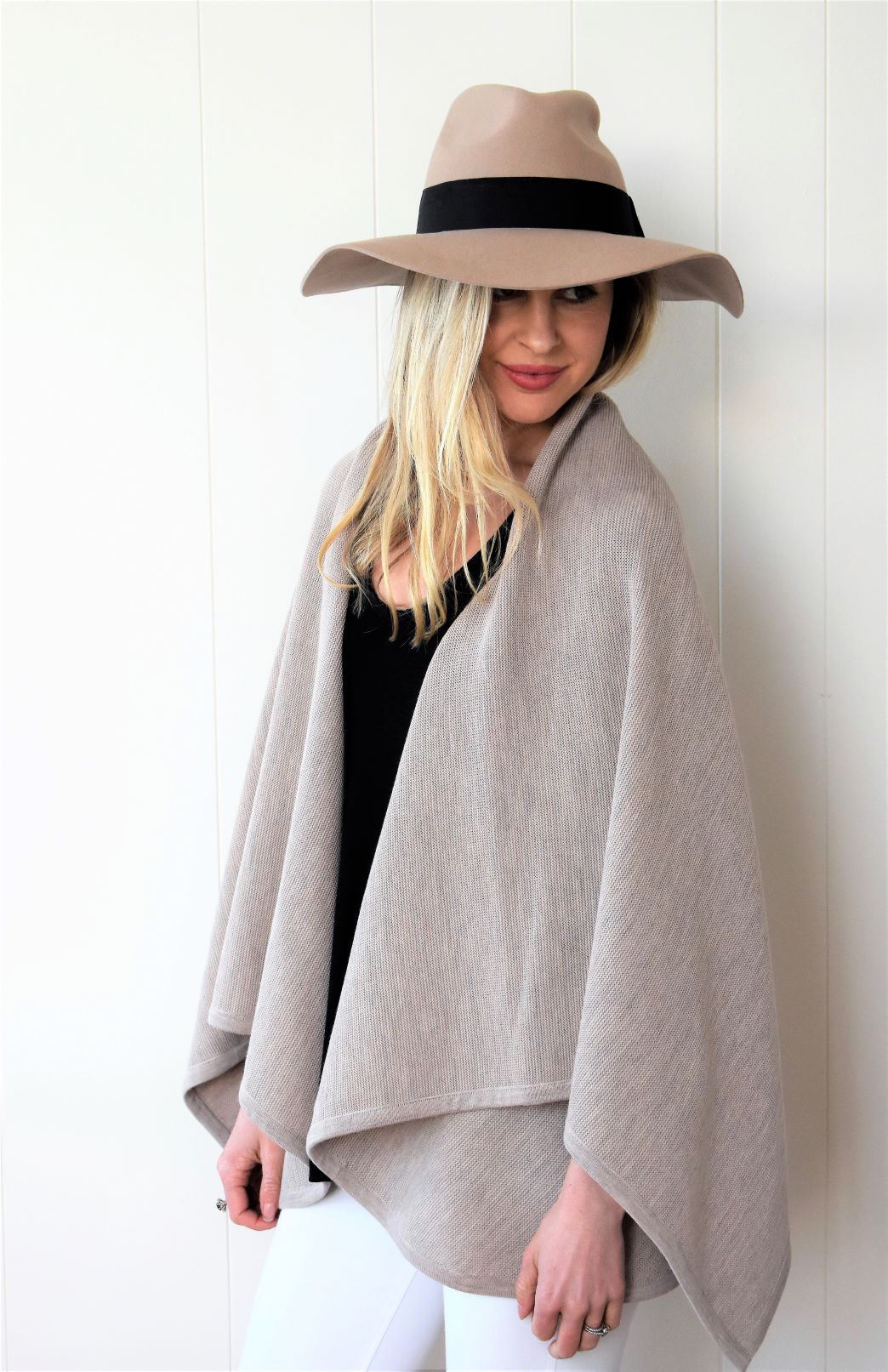 Classic Knitted Sleeveless Wrap Women's Merino Wool Classic Knitted  Sleeveless Wrap