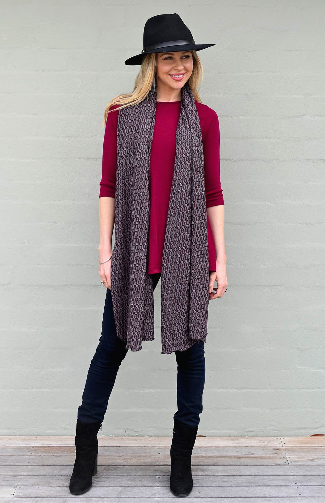 Raisin Keyhole Women's Merino Wool Patterned Scarf